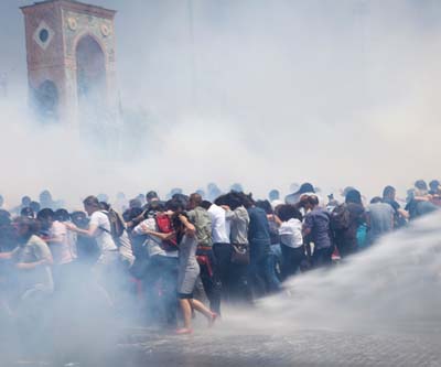 gezi_park istanbul lacrimogeni