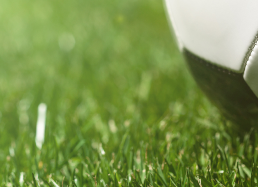 Pallone da calcio sul campo