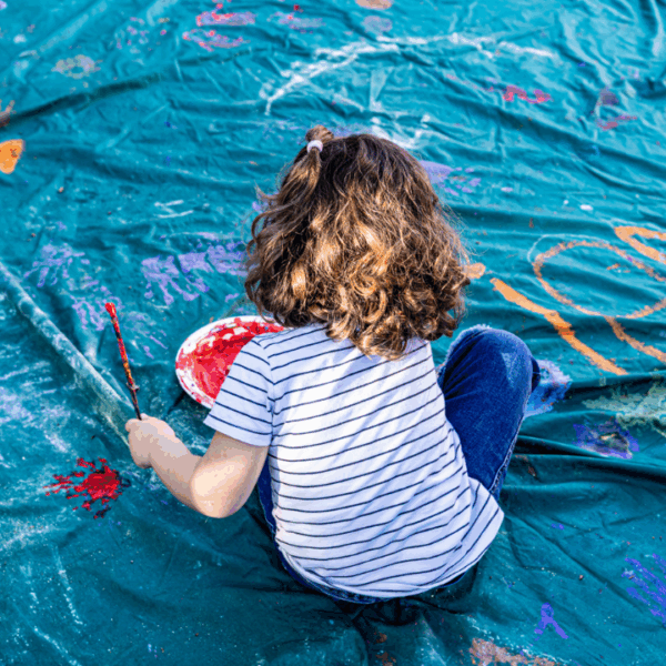 Mobilitazione in diverse città italiane per il futuro dei bambini e la democrazia: un weekend di partecipazione collettiva nelle piazze.