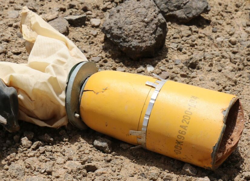 Nella foto: una bomba a grappolo. Come quelle usate dall'Iran su Israele.