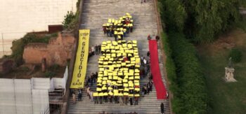 Amnesty contro il genocidio a Gaza. Flash mob a Roma.