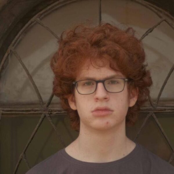 L'obiettore di coscienza diciottenne Yuval Peleg sta attualmente scontando una condanna a 30 giorni nel carcere militare di Neve Tzedek per essersi rifiutato di arruolarsi nell'esercito israeliano in segno di protesta contro le azioni di quest'ultimo a Gaza e l'occupazione illegale del Territorio palestinese occupato.