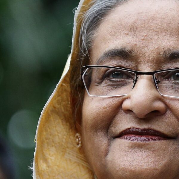 L'ex prima ministra del Bangladesh Sheikh Hasina condannata a morte