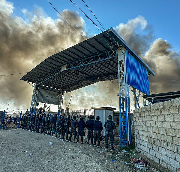 Le forze di sicurezza siriane prendono il controllo di Al-Hol in Siria il 21 gennaio 2026, a seguito del ritiro delle forze curde il giorno precedente.