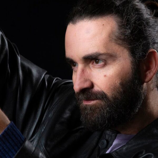 il regista bosniaco ado hasanovic