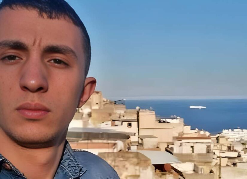 L'attivista e poeta algerino Mohamed Tadjadit